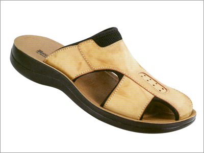 Extra 35% OFF on Men's Footwear at Flipkart on Rs 2499 Orders