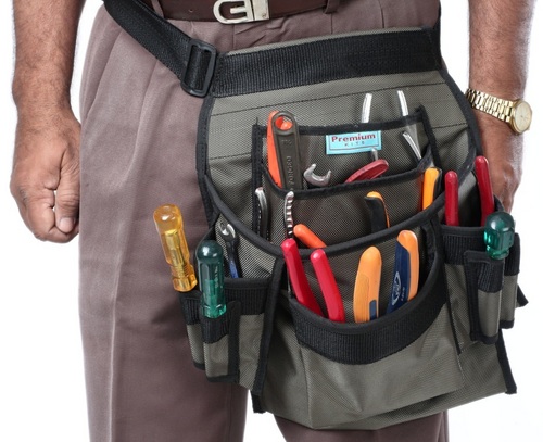 tool belt is too heavy and the contractor needs to evenly distribute its weight