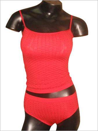 Seamless Beach Wear with Mesh Effect Seamless Beach Wear with Mesh Effect