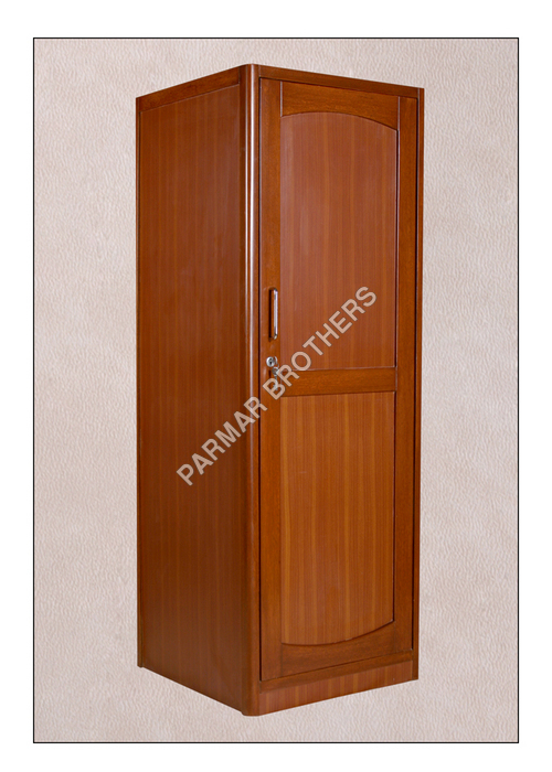Wooden Almirah Wooden Almirah