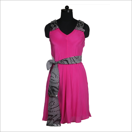 Pink Half Bias Shoulder Patches Dress Pink Half Bias Shoulder Patches Dress