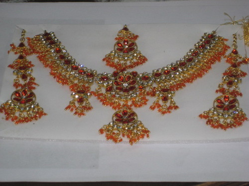 Necklace earrings set Necklace earrings set