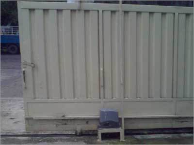 Automatic Compound Gate Automatic Compound Gate