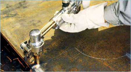 Motorised Gas Cutting Torch Motorised Gas Cutting Torch