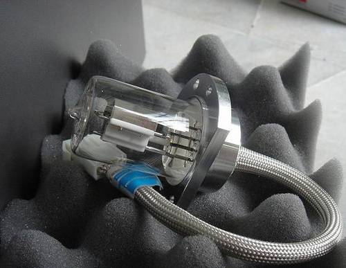 DEUTERIUM LAMP FOR HPLC DEUTERIUM LAMP FOR HPLC
