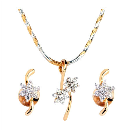 Flower Diamond Pendant Set Flower Diamond Pendant Set