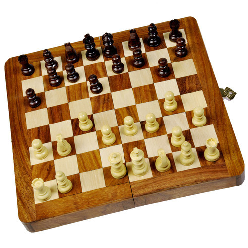 Wooden Chess Game Wooden Chess Game