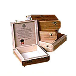Wooden Hand Carved Box Wooden Hand Carved Box