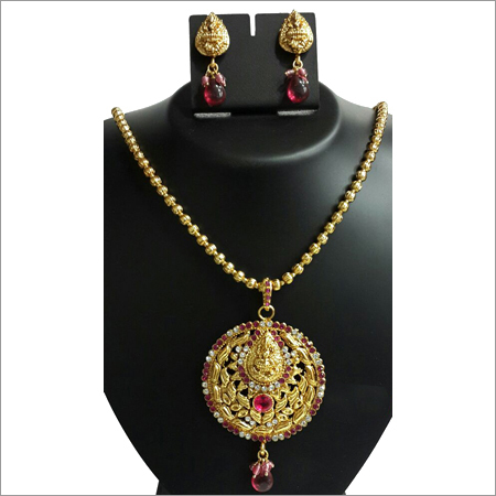 Costume Jewelry Costume Jewelry