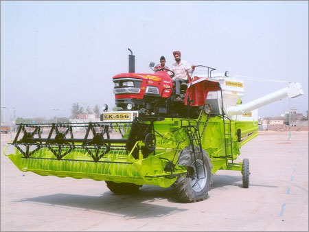 VK 456 Tractor Driven Combine Harvester VK 456 Tractor Driven Combine Harvester
