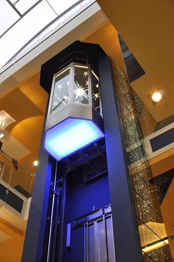 Hotel, Gaststätte, Ausstellungsraum, Multiplexheber Hotel, Gaststätte, Ausstellungsraum, Multiplexheber