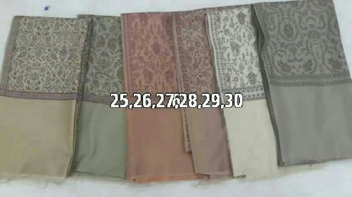 Medium Woolen Shawls Medium Woolen Shawls