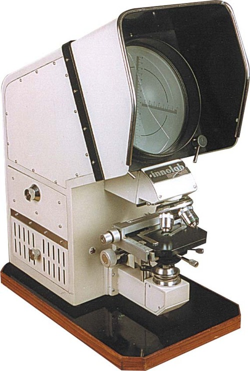 Polarising Projection Microscope Polarising Projection Microscope