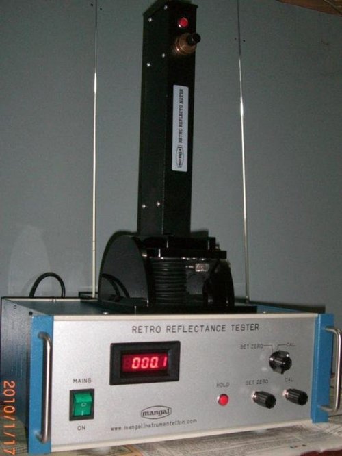 Retro Reflectance Meter Retro Reflectance Meter