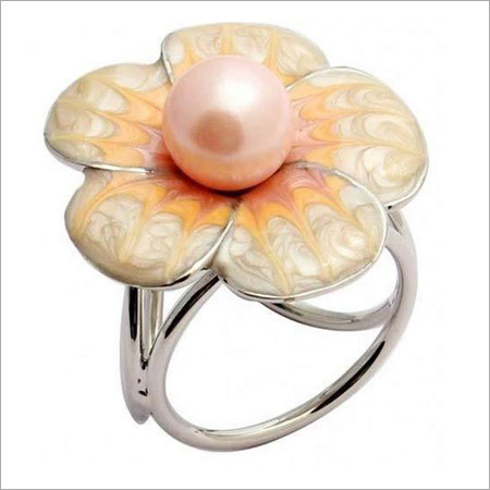 Enamel Daisy Ring Enamel Daisy Ring