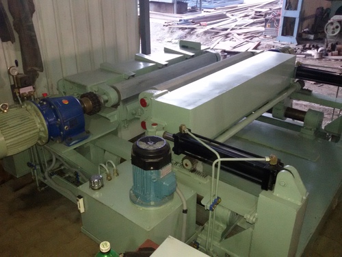 Log rounder machine Log rounder machine