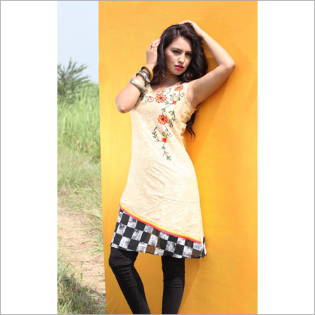 Ladies Designer Kurti Ladies Designer Kurti