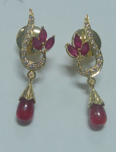 Gold Diamond Ear Rings Gold Diamond Ear Rings