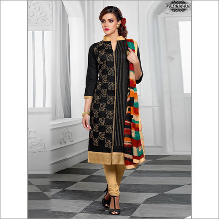 Embroidered Salwar Kameez Embroidered Salwar Kameez