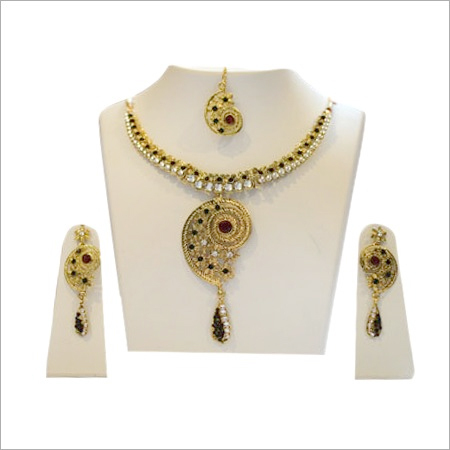 Fancy Kundan Necklace Sets Fancy Kundan Necklace Sets