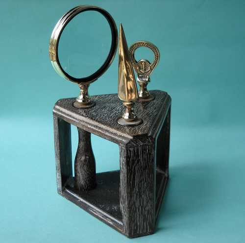 Set Of Three With Wooden Stand Set Of Three With Wooden Stand