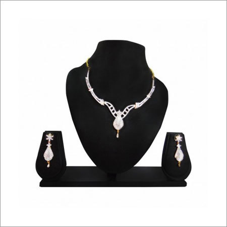 Elegant Diamond Necklace Elegant Diamond Necklace