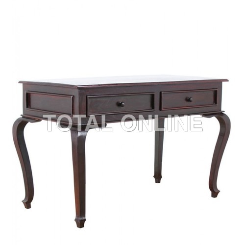 Traditional Table Made of Sheesham Wood Traditional Table Made of Sheesham Wood