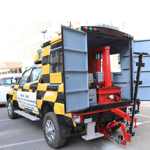 Pavetesting Vehicle Mounted Falling Weight Deflect Pavetesting Vehicle Mounted Falling Weight Deflect