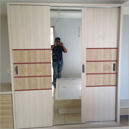 Wooden Laminated Wardrobe Wooden Laminated Wardrobe