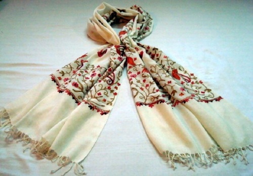 Wool Embroidery With Special Cut Four Sides Wool Embroidery With Special Cut Four Sides