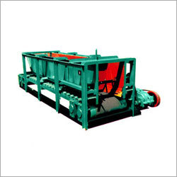 Automatic Red Clay Box Feeder Automatic Red Clay Box Feeder