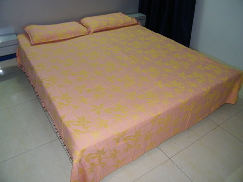 Saloni (size 90x108 inches) Saloni (size 90x108 inches)